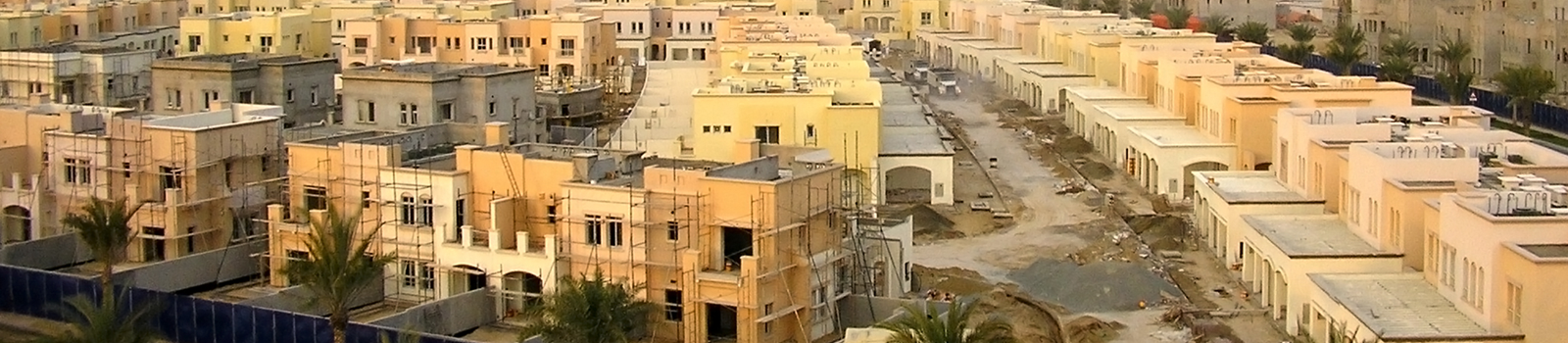 <strong>We always strive to be better </strong><br/><br/><span>The Lakes Maeen Neighbourhood - Dubai</span>